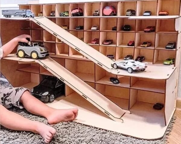 Estacionamiento Con Estantes Creativo Digital