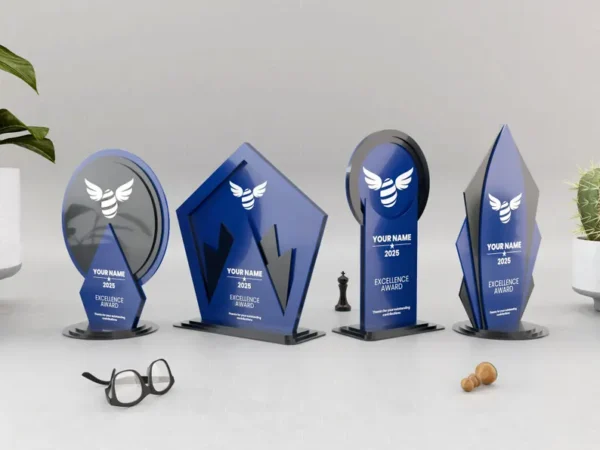 Trofeo De Premio En 4 Formas Creativo Digital